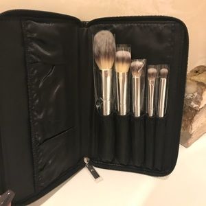 HP BEST IN MAKEUP - IT by ULTA Brush Set